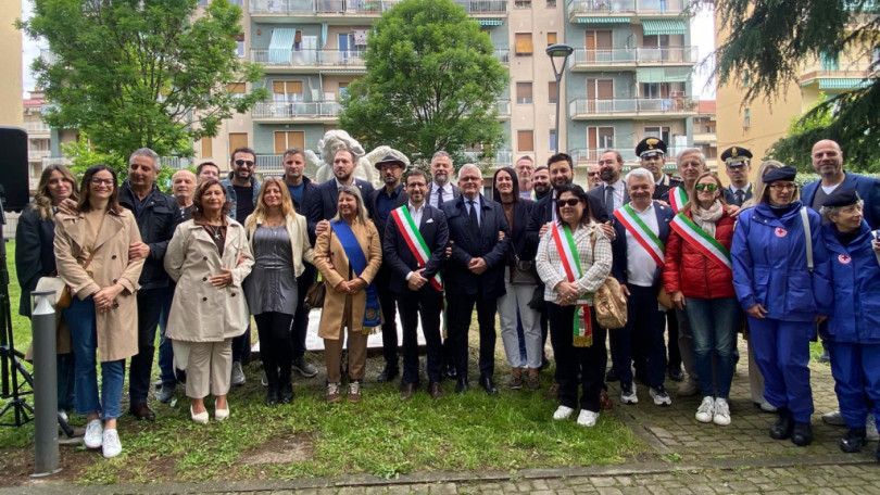 La “Nike alata a sconfitta del Covid”